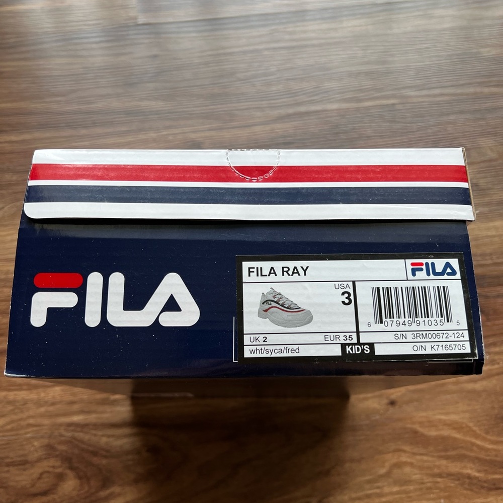 FILA ray in green and red